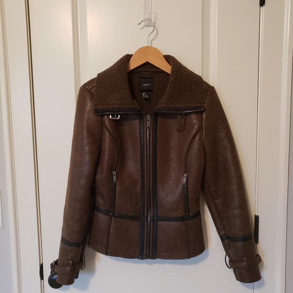 NWOT Forever21 faux sherling jacket size S